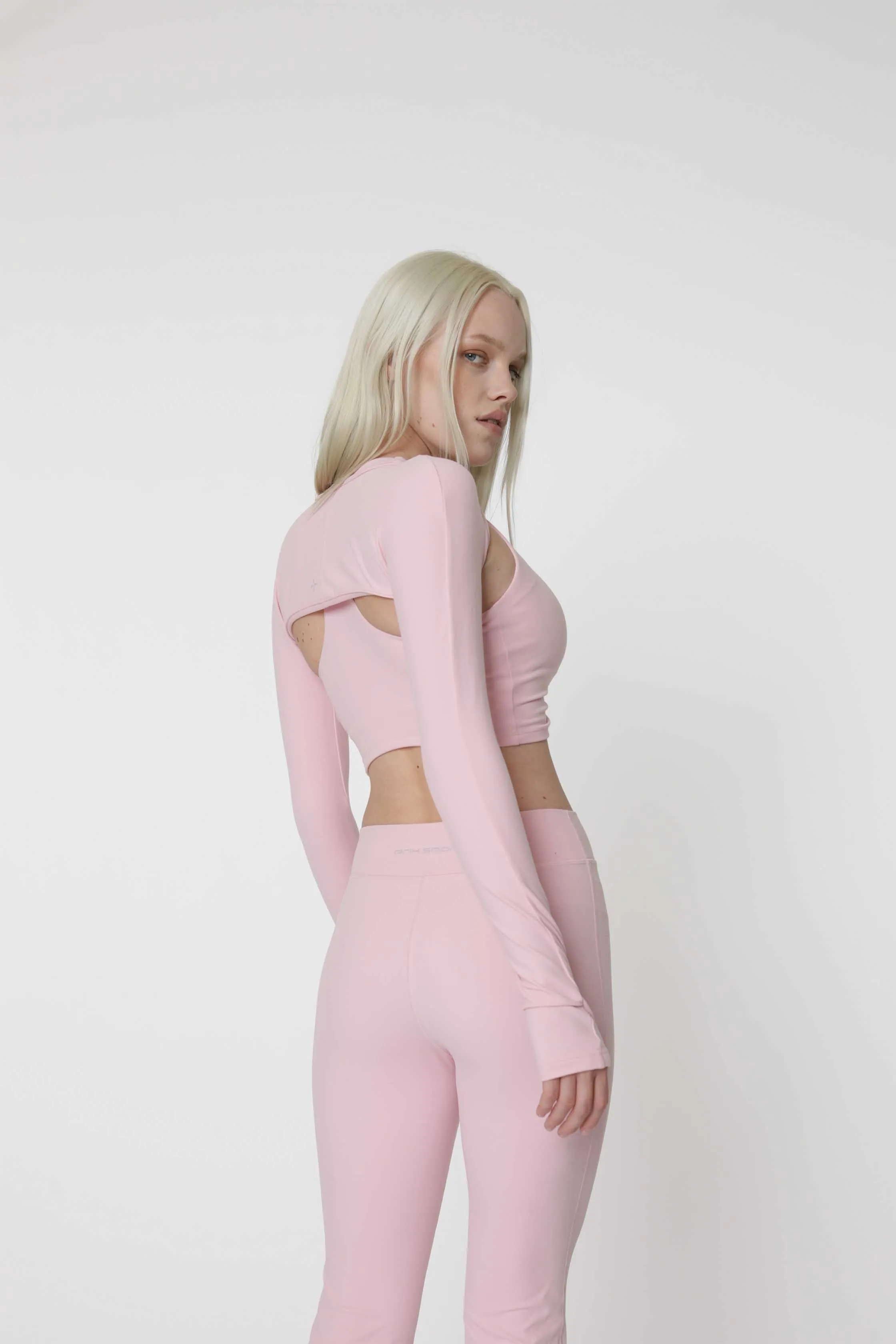 TRAIN SHRUG BALLET PINK