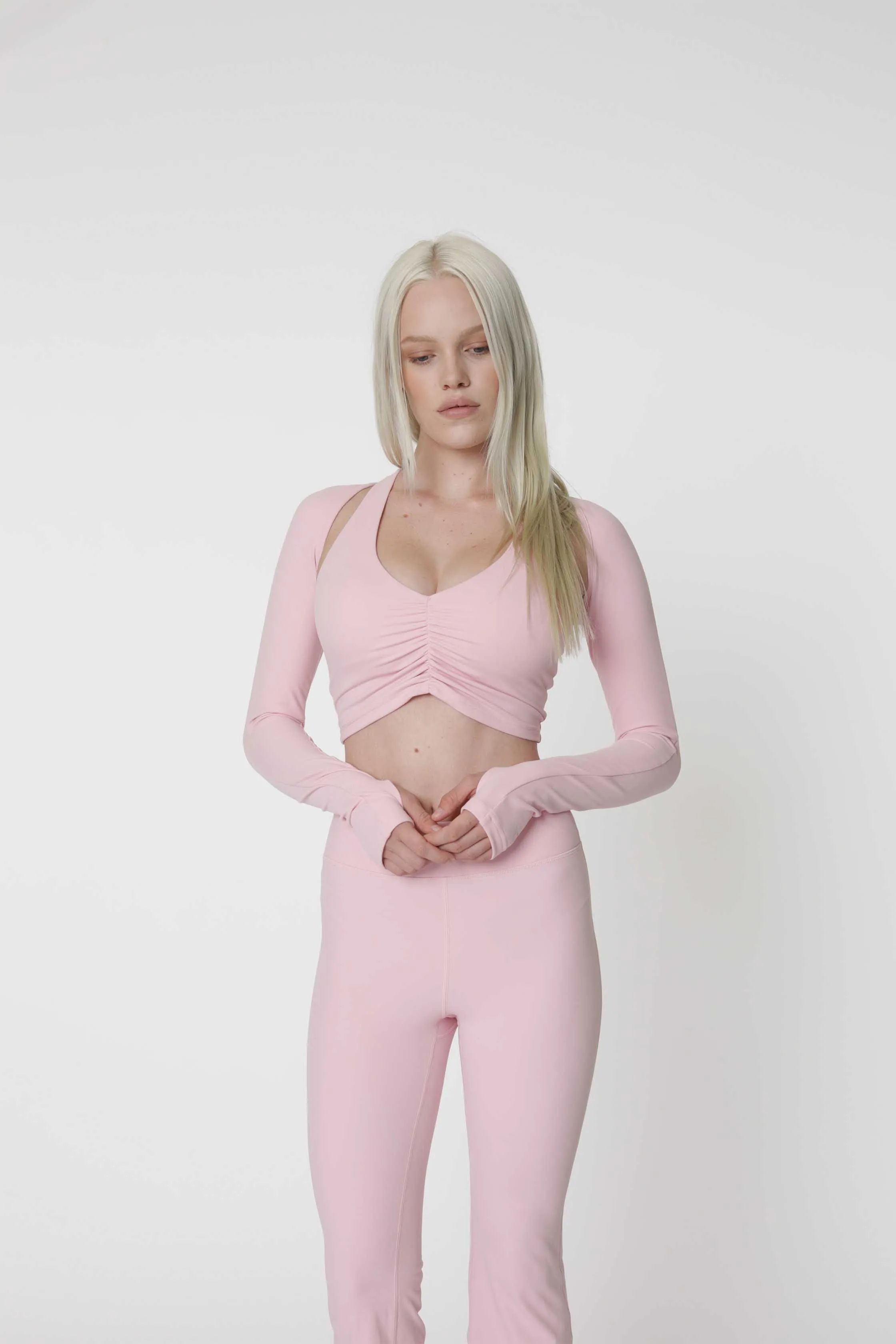 TRAIN SHRUG BALLET PINK