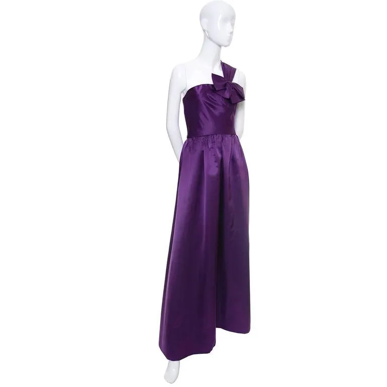 Victoria Royal Purple Satin Evening Gown w/ One Shoulder & Bow Size 4